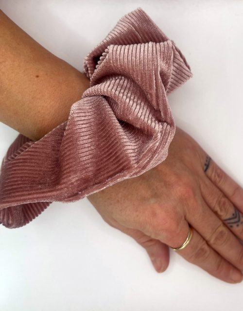 Scrunchie σάπιο μήλο. - Image 3